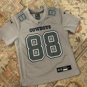 Dallas Cowboys CeeDee Lamb Youth Jersey